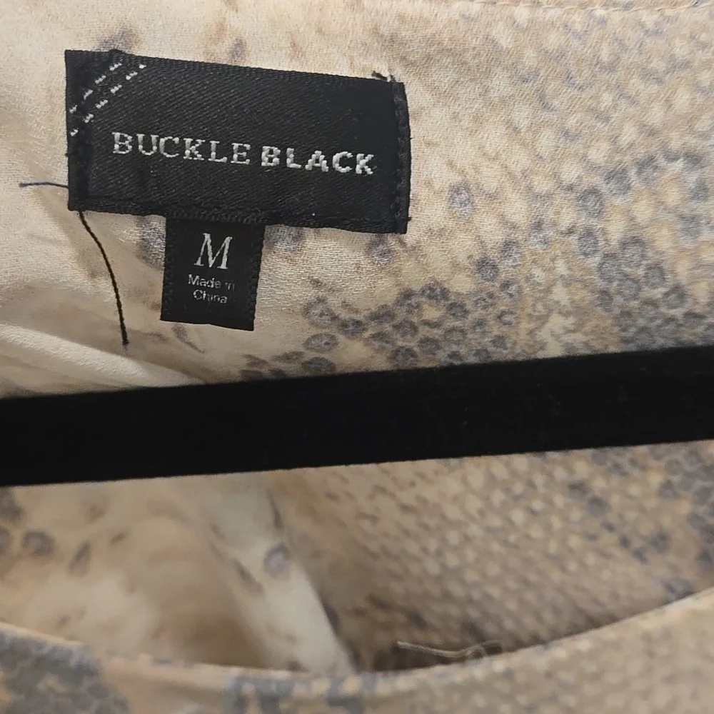 Buckle black oversized flower top snakeskin - Picture 3 of 7